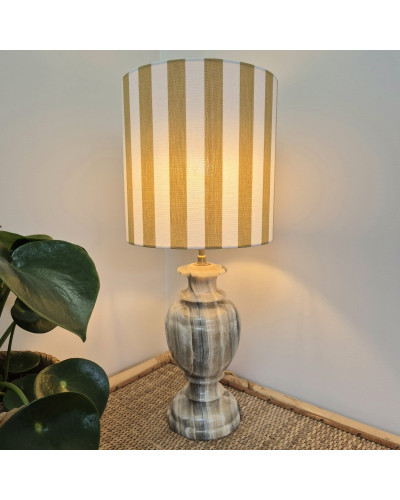 Lampe à poser onyx Orlane allumée