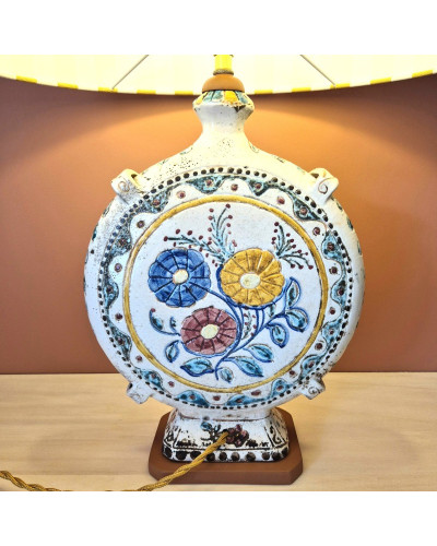 Lampe céramique fleurie Ilaria allumée