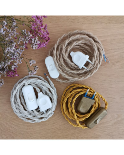 3 couleurs de câbles électriques textiles torsadés : jute, lin naturel, or.