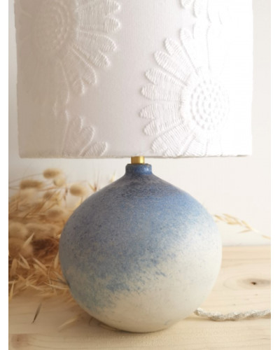 Bleuenn - lampe à poser en céramique bleutée